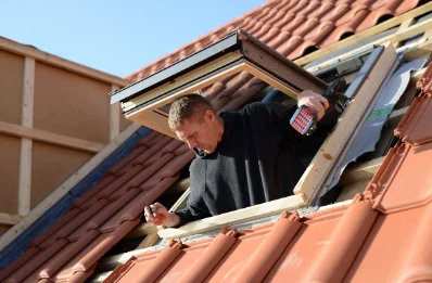 Pose de fenêtres de toit Velux à Sauzon